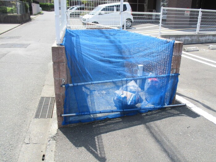 物件外観写真6　(建物設備)