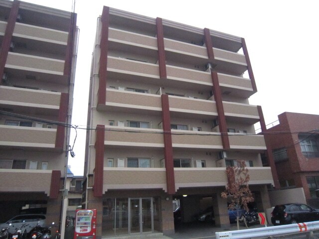 物件外観写真2　(駐車場)