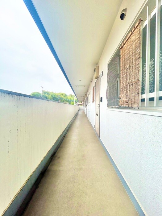 物件外観写真5　(エントランス部分)