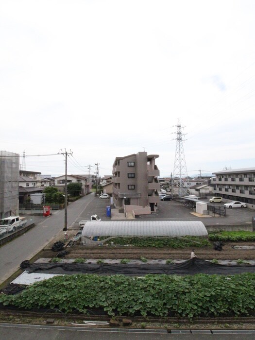 物件内観写真12　(室内からの展望)