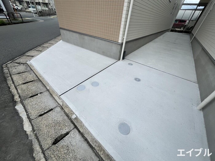 物件外観写真5　(駐輪場)