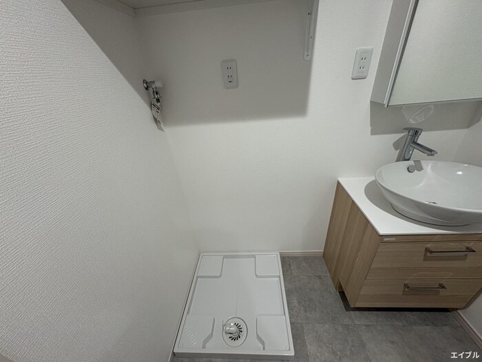 物件内観写真12　(洗濯機置場)