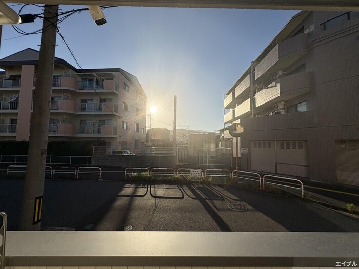 物件内観写真22　(室内からの展望)