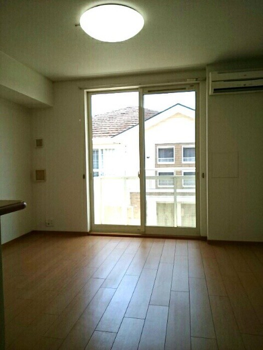 物件内観写真3　(居室)