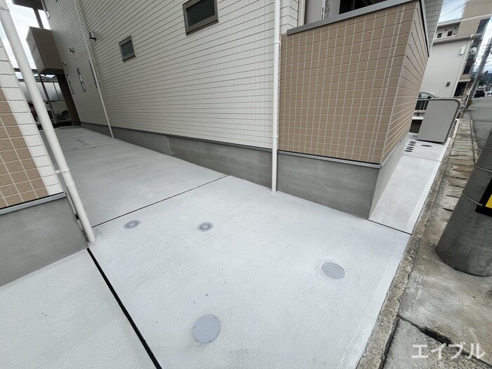 物件外観写真6　(駐輪場)