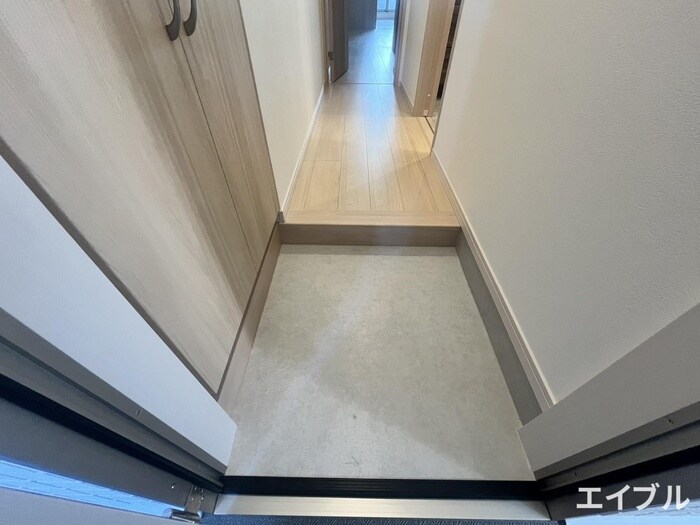 物件内観写真15　(玄関)