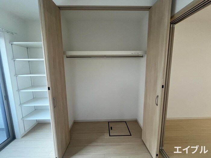 物件内観写真18　(収納)
