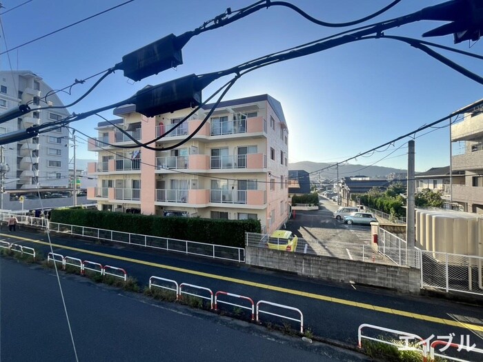 物件内観写真22　(室内からの展望)