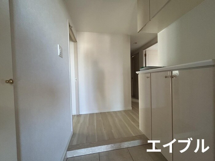 物件内観写真14　(廊下)