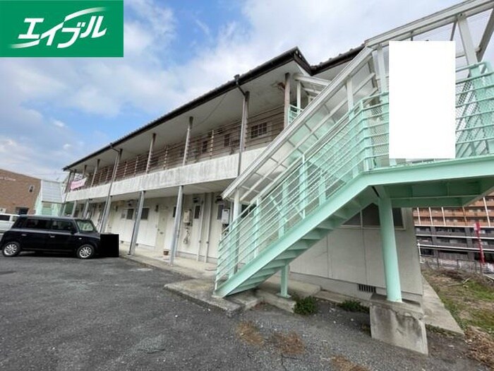 物件外観写真2　(駐車場)