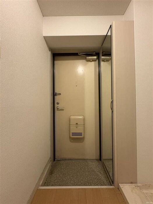 物件内観写真17　(玄関)