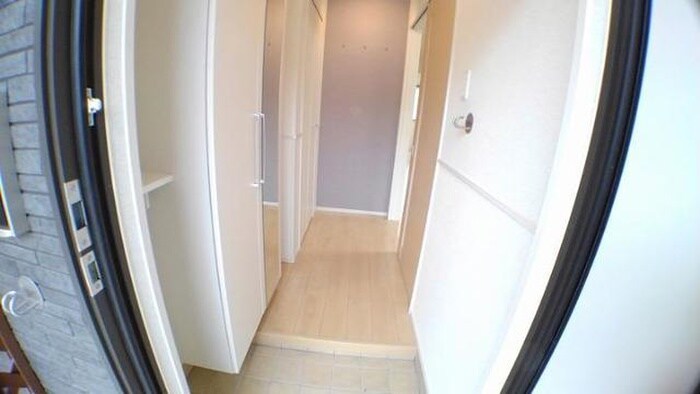 物件内観写真17　(玄関)