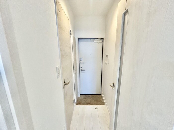 物件内観写真13　(玄関)