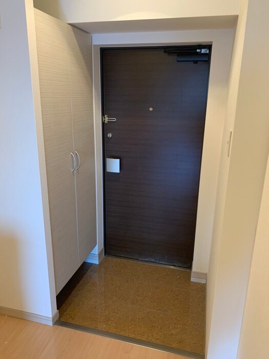 物件内観写真14　(玄関)
