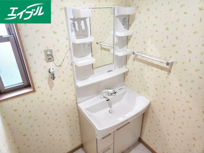 物件内観写真12　(洗面)