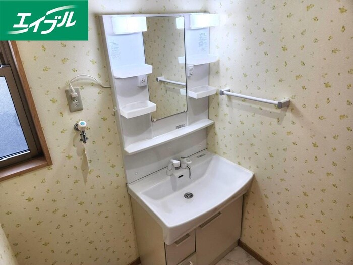 物件内観写真12　(洗面)