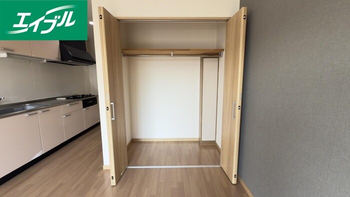 物件内観写真13　(収納)