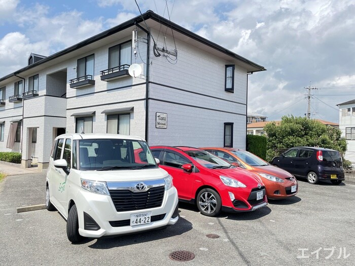 物件外観写真3　(駐車場)