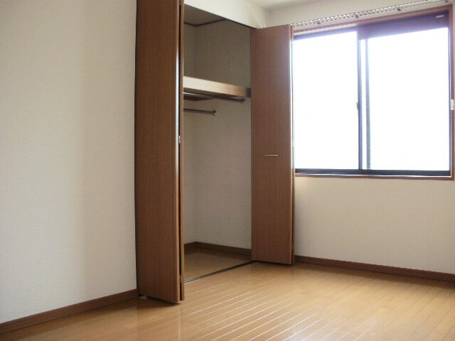 物件内観写真10　(収納)