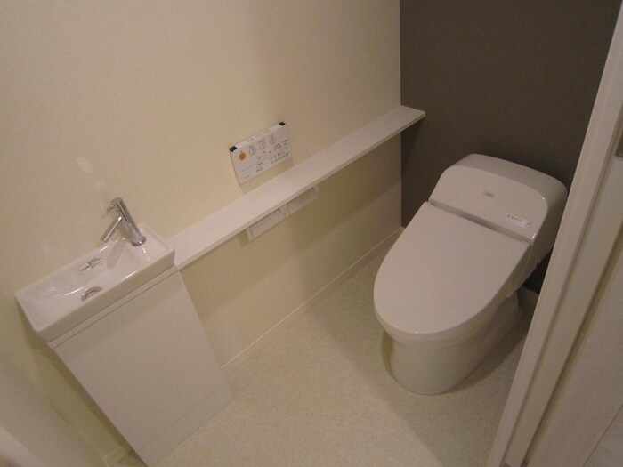 物件内観写真9　(トイレ)