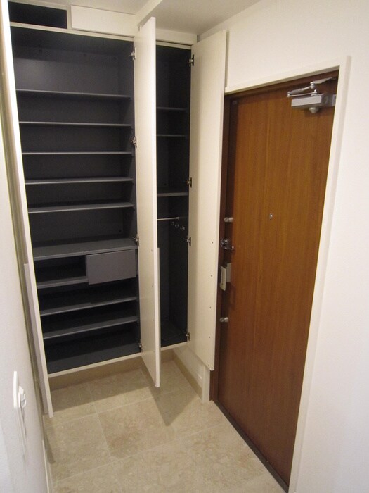 物件内観写真12　(靴箱)