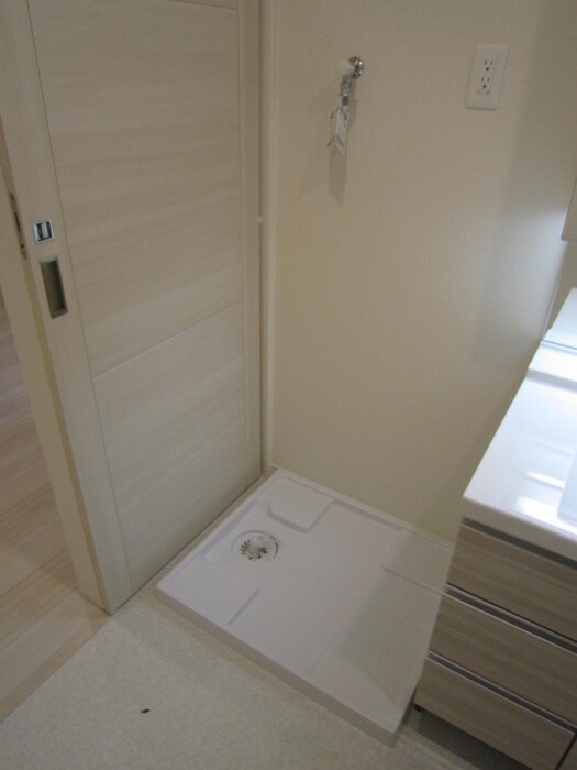 物件内観写真15　(洗濯機置場)