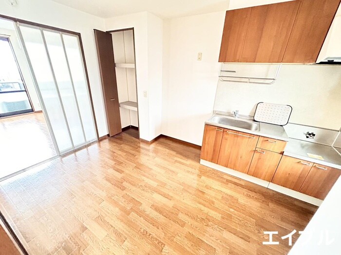 物件内観写真10　(居室)