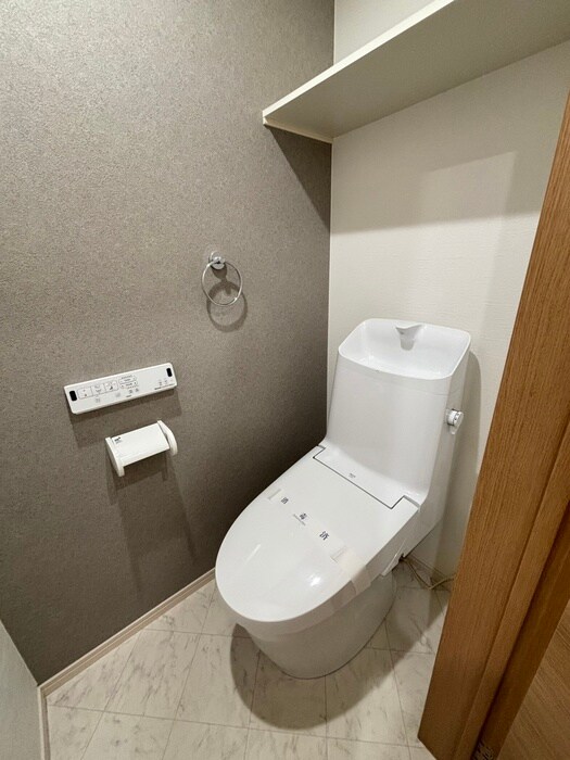 物件内観写真8　(トイレ)