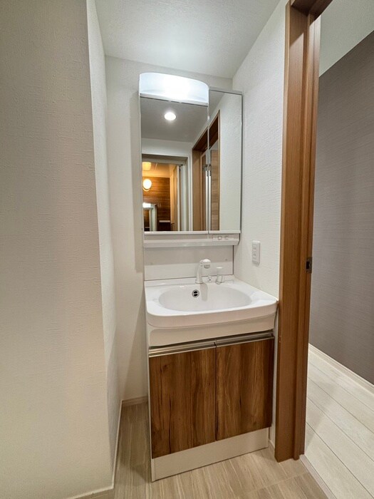 物件内観写真9　(洗面)