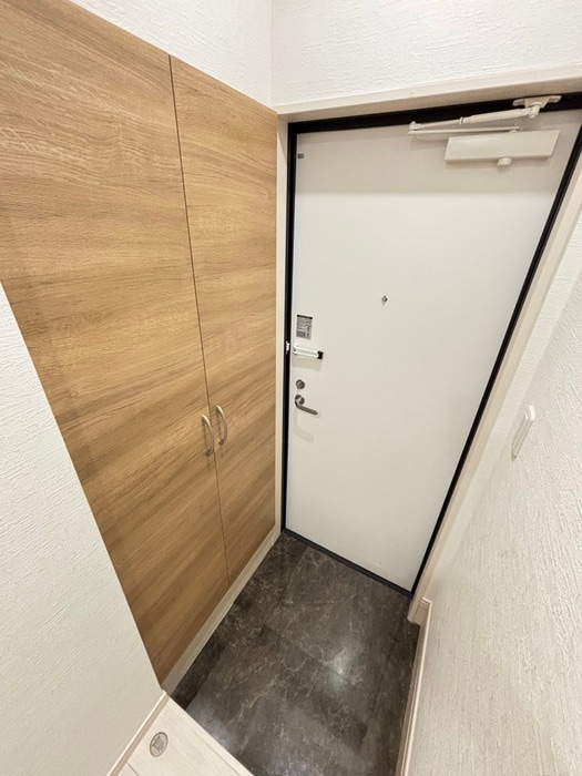 物件内観写真12　(玄関)