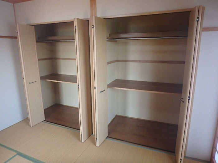 物件内観写真12　(収納)