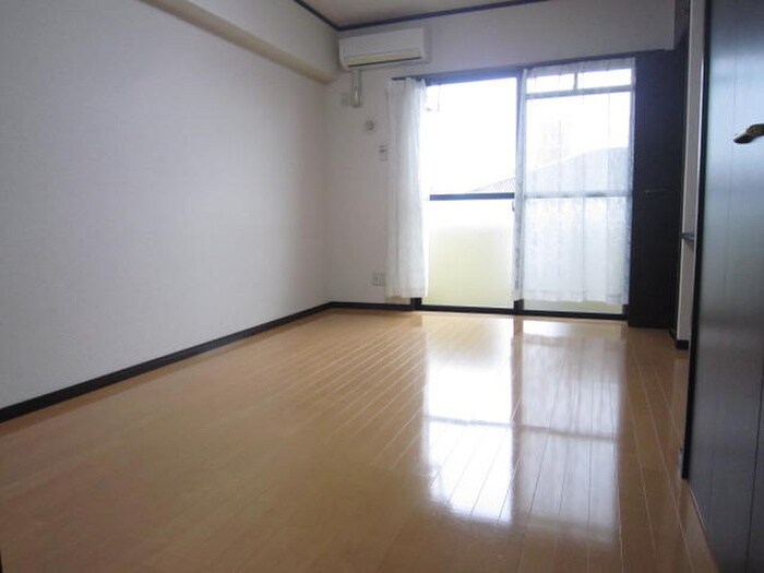 物件内観写真6　(居室)