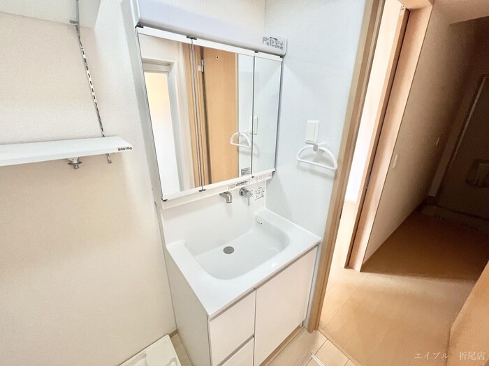 物件内観写真9　(洗面)