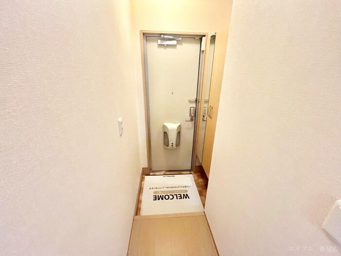 物件内観写真11　(玄関)
