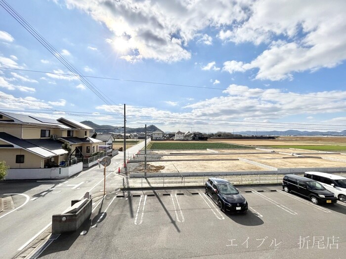 物件内観写真14　(室内からの展望)