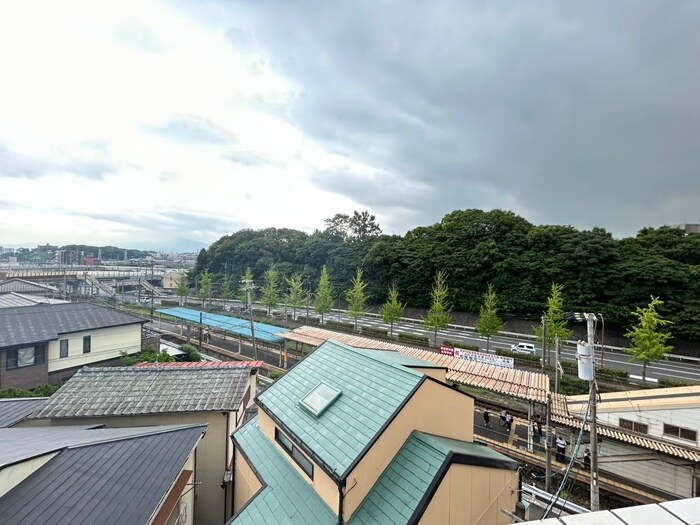 物件内観写真16　(室内からの展望)