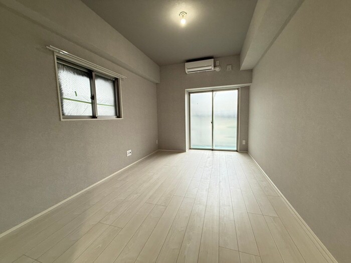 物件内観写真2　(居室)