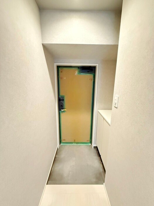 物件内観写真9　(玄関)