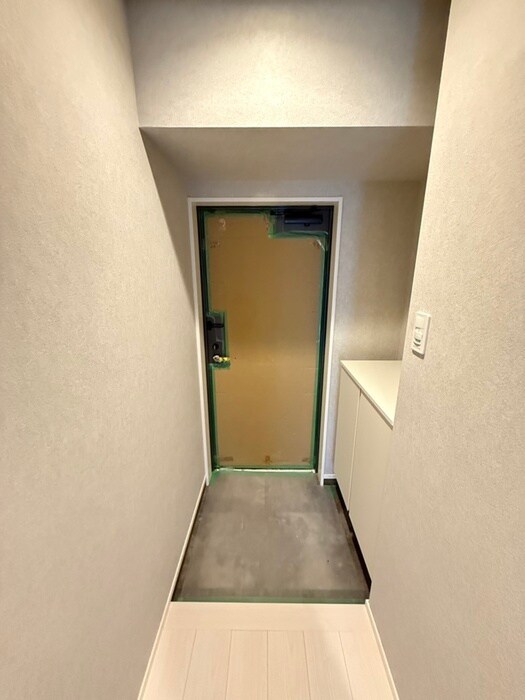 物件内観写真9　(玄関)