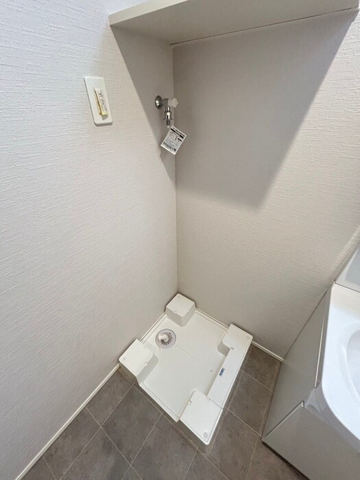 物件内観写真12　(洗濯機置場)