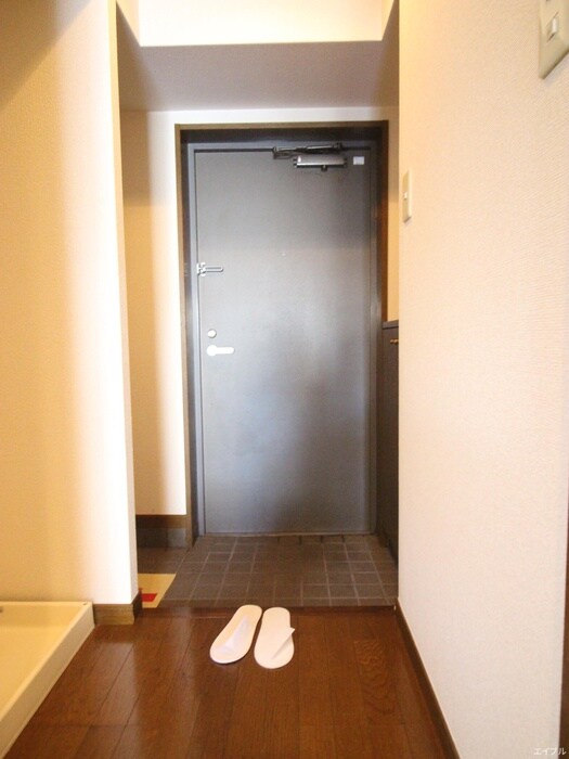 物件内観写真17　(玄関)