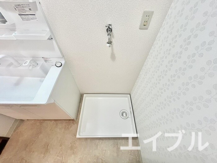 物件内観写真13　(洗濯機置場)