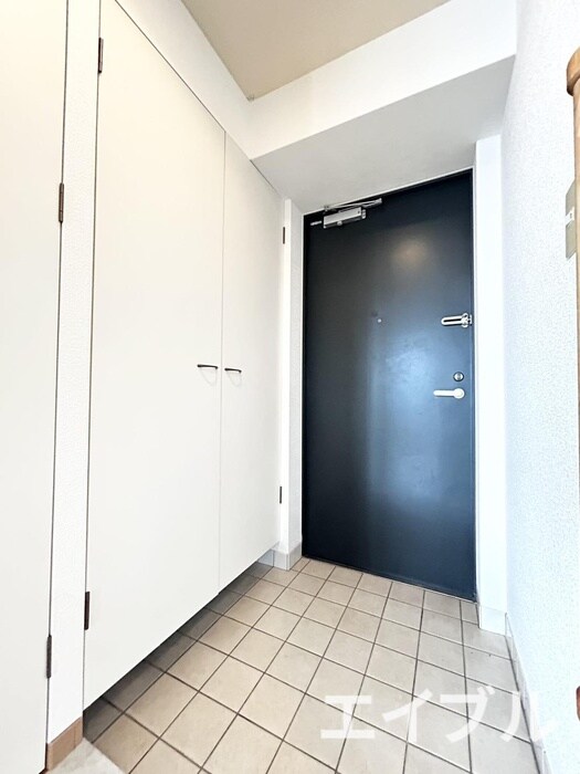 物件内観写真6　(玄関)