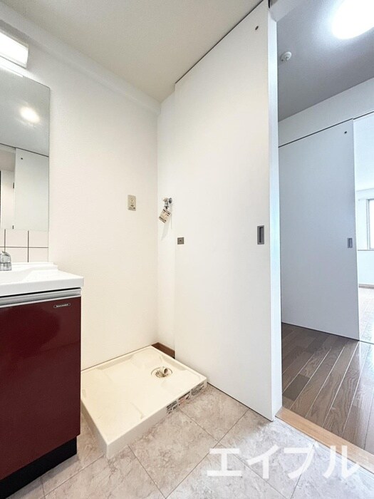 物件内観写真9　(洗濯機置場)