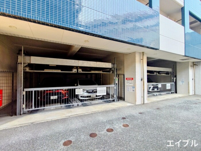 物件外観写真4　(駐車場)