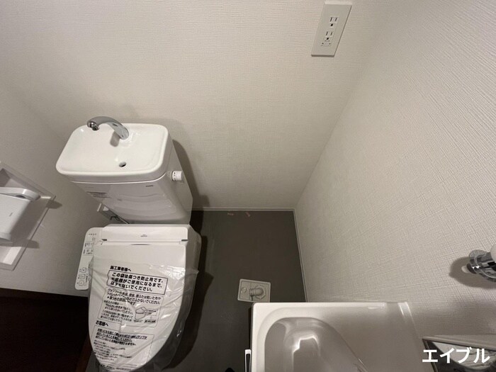 物件内観写真12　(洗濯機置場)