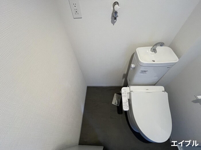 物件内観写真13　(洗濯機置場)