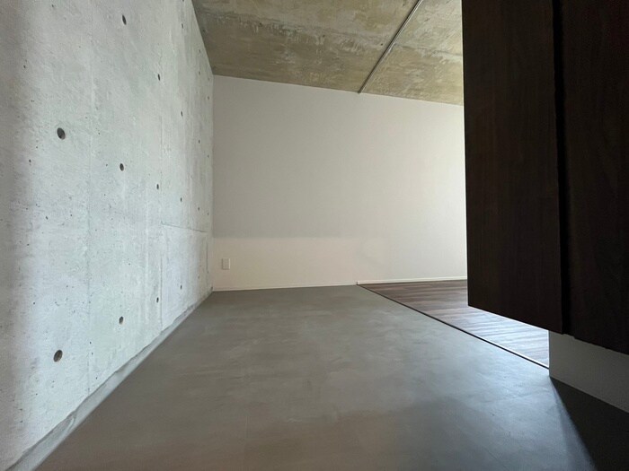 物件内観写真15　(玄関)