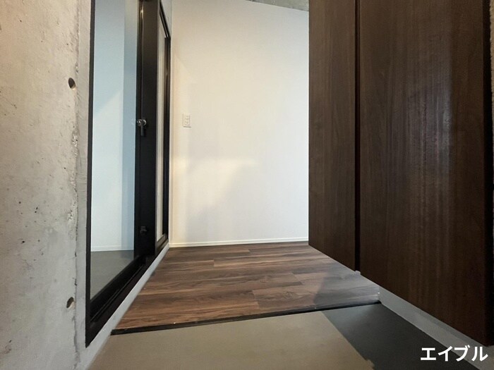 物件内観写真16　(玄関)