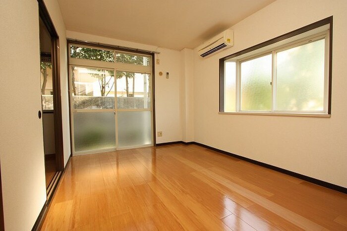 物件内観写真5　(居室)